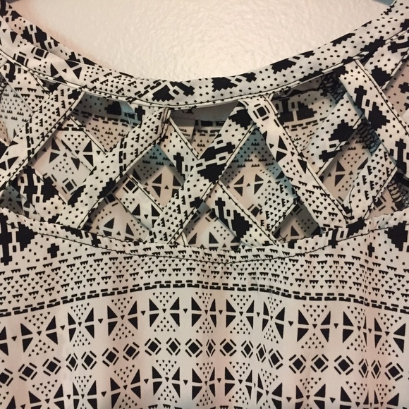 Forever 21 dress 🖤 - Picture 4 of 4